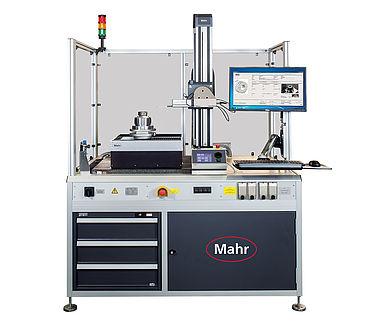 Avec ses séries MarSurf, Mahr Engineered Solutions propose des postes de mesure de rugosité entièrement automatisés pour les engrenages.